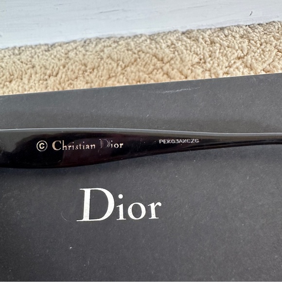 Dior Womens “Les Marquises” Mohotani Cateye Sunglasses w/ original box & case - Picture 5 of 6